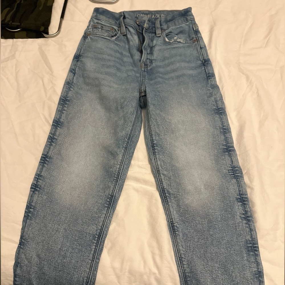 EUC American Eagle 90s High rise Boyfriend Jeans